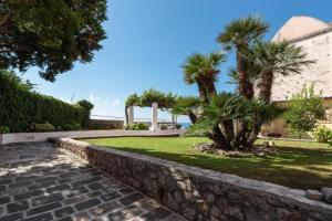 En have udenfor Villa Sea view on the rocks