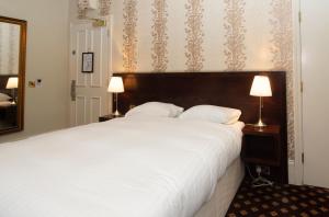 Gallery image of Cabot Court Hotel Wetherspoon in Weston-super-Mare