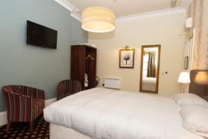Gallery image of Cabot Court Hotel Wetherspoon in Weston-super-Mare