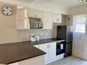 Gallery image of Lovely 2-Bedroom Unit Settler Sands Ocean View in Port Alfred +14 photos