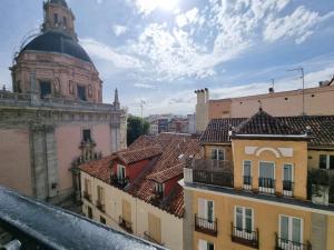 Nespecifikovaný výhled na destinaci Madrid nebo výhled na město při pohledu z apartmánu