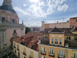 Nespecifikovaný výhled na destinaci Madrid nebo výhled na město při pohledu z apartmánu