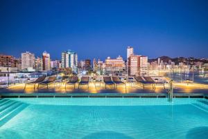 Bazén v ubytování Barceló Benidorm Beach - Adults Recommended nebo v jeho okolí