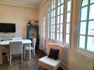 Fotografia z galérie ubytovania Appartement lumineux au Pouliguen - Proche port et plage, idéal pour vacances en famille - FR-1-392-223 v destinácii Le Pouliguen