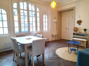 Fotografia z galérie ubytovania Appartement lumineux au Pouliguen - Proche port et plage, idéal pour vacances en famille - FR-1-392-223 v destinácii Le Pouliguen + 6 fotografií