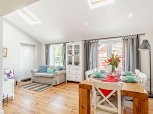 Χώρος καθιστικού στο 2 Bed in Bridlington 13mls E 93140 +11 φωτογραφίες