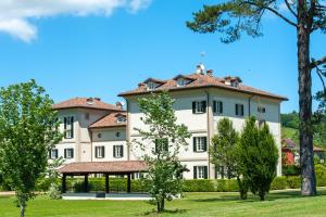 Budova, kde se aparthotel nachází