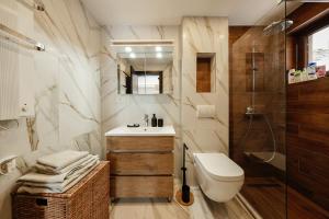 Ένα μπάνιο στο Anja Sousza Apartment +23 φωτογραφίες