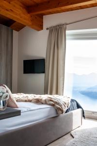 Легло или легла в стая в MIA ISOLA with lake view, garden and swimming pool