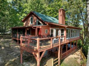 Budova, kde se prázdninový dům nachází