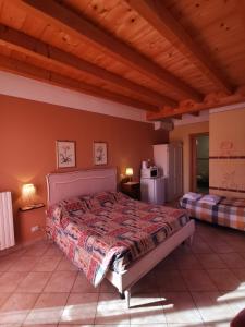 A seating area at Agriturismo Dondino
