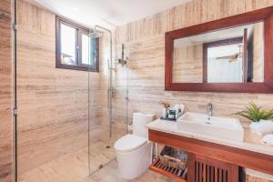 Um banheiro em Comfortable and charming apartment at Portillo WF