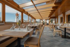 Restoran või mõni muu söögikoht majutusasutuses Drei Birken