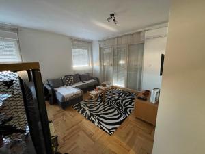 Gulta vai gultas numurā naktsmītnē Ilić dvosoban apartman
