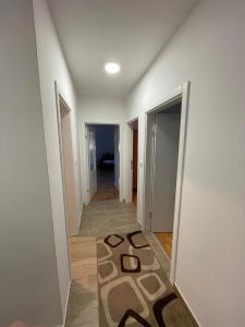 Naktsmītnes Ilić dvosoban apartman pilsētā Ub fotogalerijas attēls