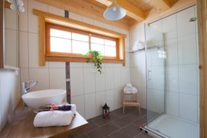 Koupelna v ubytování Arlitscherhof Ferienwohnungen und Chalets