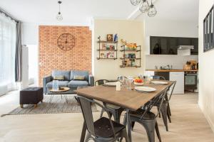 Posedenie v ubytovaní Appartement lumineux et spacieux - 8P