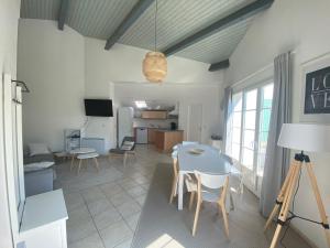 Galeriebild der Unterkunft Vacances au Chateau d'Oléron in Le Château-dʼOléron