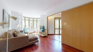 Posedenie v ubytovaní Modern and bright three-bedroom in Eixample