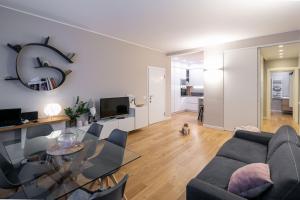 TV a/nebo společenská místnost v ubytování Milan nanna B&B, metro M3,IEO, Duomo COLAZIONE INCLUSA