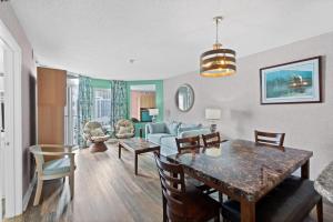 Χώρος καθιστικού στο SeaWatch South 1002 Oceanview-Shore Drive Section