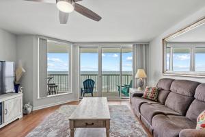 Istumisnurk majutusasutuses Sunrise Pointe 10F - Oceanfront - Cherry Grove Section