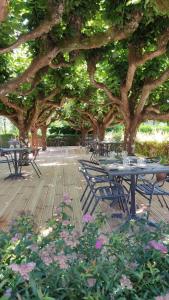 Φωτογραφία από το άλμπουμ του Hotel de L'Hippodrome σε Arnac-Pompadour