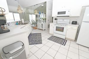 Cucina o angolo cottura di Sandpiper Cove Unit 4206