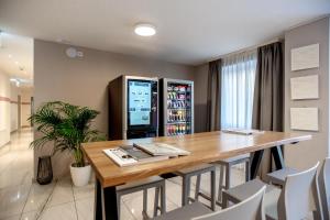 Gambar di galeri bagi Miralago Locarno Easy Rooms di Locarno