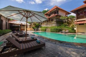 Majoituspaikassa Champlung Sari Hotel and Spa Ubud tai sen lähellä sijaitseva uima-allas