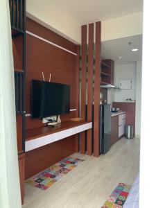 Kuchyň nebo kuchyňský kout v ubytování Nuvasa Bay Resort Balcony Room 9B22