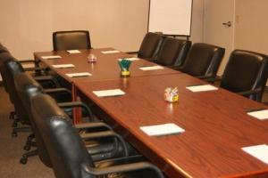 The business area and/or conference room at Maron Hotel & Suites