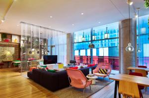 Posezení v ubytování citizenM Austin Downtown
