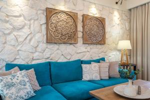 A seating area at Lola's House
