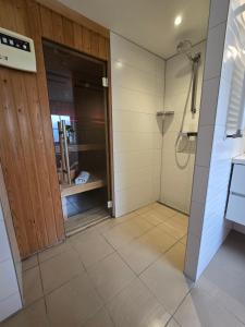 Ein Badezimmer in der Unterkunft Tip Top vakantie Woning Vlissingen
