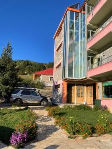 Fotografie z fotogalerie ubytování LURA Hotel v destinaci Peshkopi