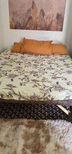 Postel nebo postele na pokoji v ubytování Jea's Room Rental