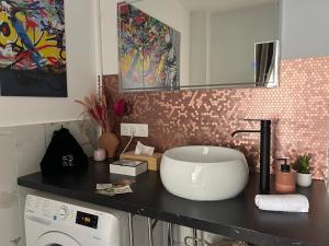 Kuchyň nebo kuchyňský kout v ubytování Monaco Cap d’ail Studio & jardin