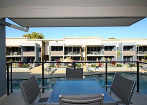 Balkón nebo terasa v ubytování Ramada by Wyndham Hervey Bay
