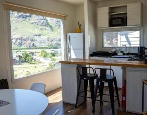 Una cocina o kitchenette en Buenavista Chalten, Casa de Montaña