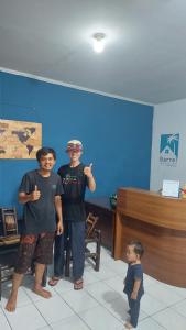 Hosté ubytování BARREL HOMESTAY - Near Mentawai fast ferry, cooking class, transport - tour bukittinggi by nginapdipadang
