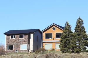 El edificio en el que está el chalet de montaña