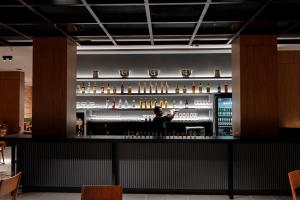 Plaza Hotel & Boulevard Convention - Vale dos Vinhedos酒廊或酒吧区
