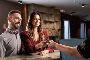 入住Plaza Hotel & Boulevard Convention - Vale dos Vinhedos的客人