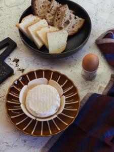 Jedlo v ubytovaní bed & breakfast alebo blízkom okolí