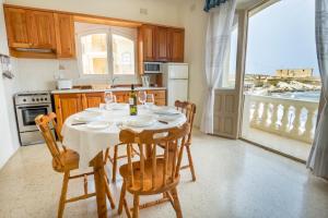 Cucina o angolo cottura di Horizon Apartments Gozo