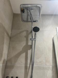 Keswick Ground floor apartment with parking的一间浴室
