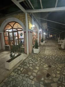 Fotografija v galeriji nastanitve Hotel Bar-Restorant Fresku v mestu Fushë-Arrëz