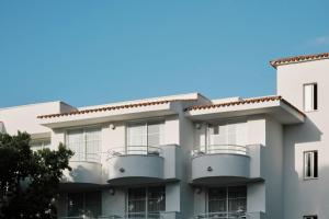 Budova, v ktorej sa apartmánový hotel nachádza
