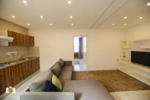 Afbeelding uit fotogalerij van Immeuble Gazbar in Gabès +28 foto's